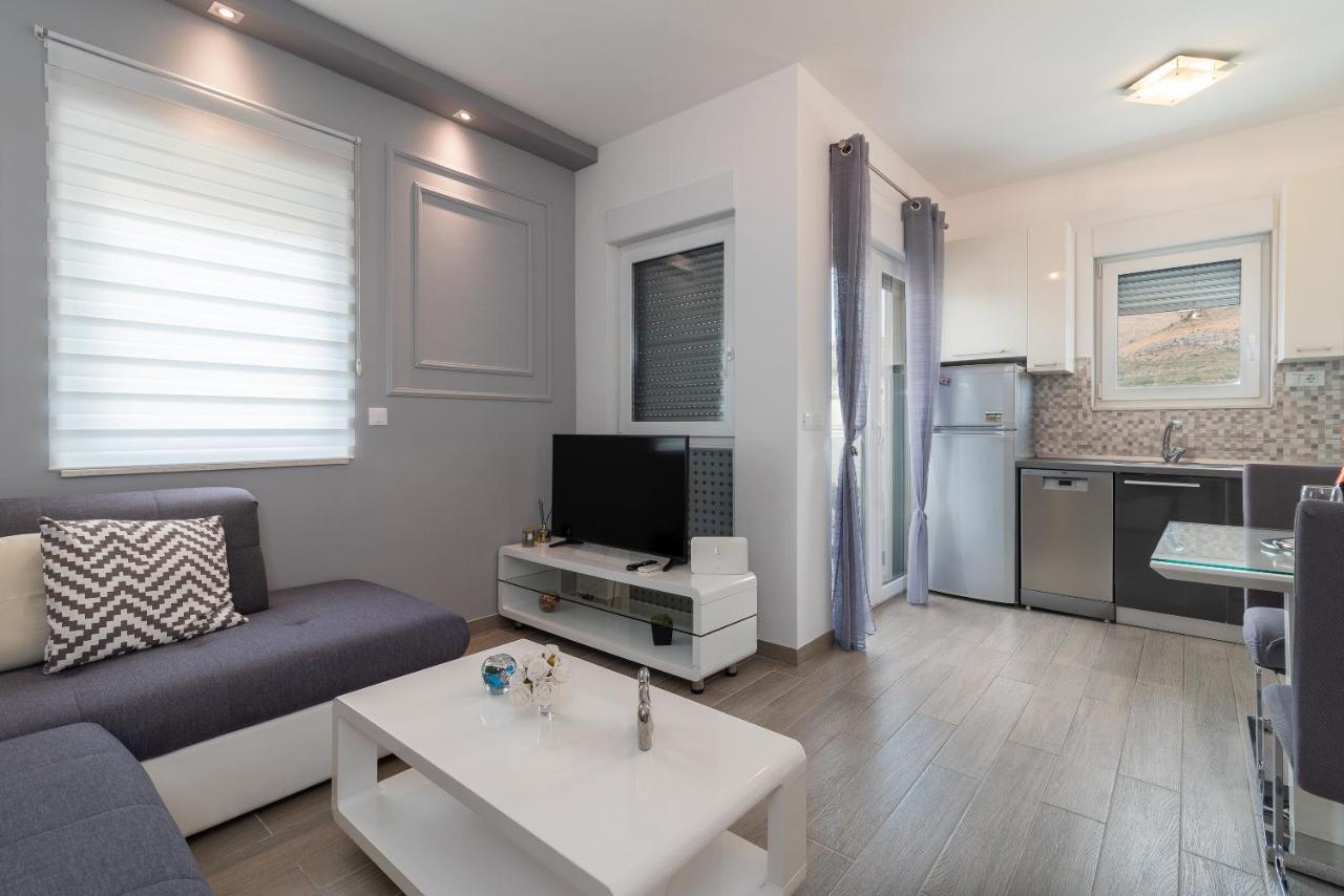 Apartman Lorena Trogir Exterior photo