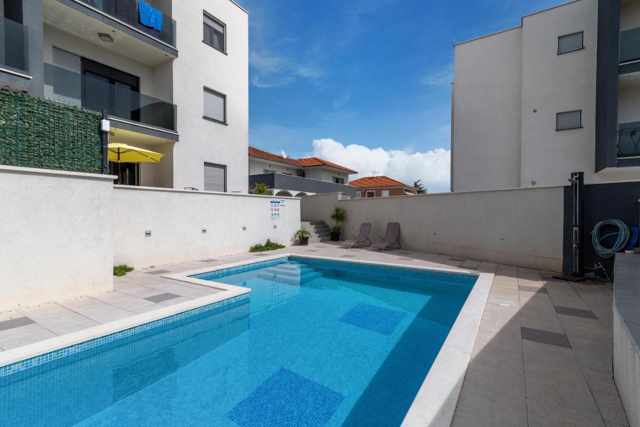 Apartman Lorena Trogir Exterior photo